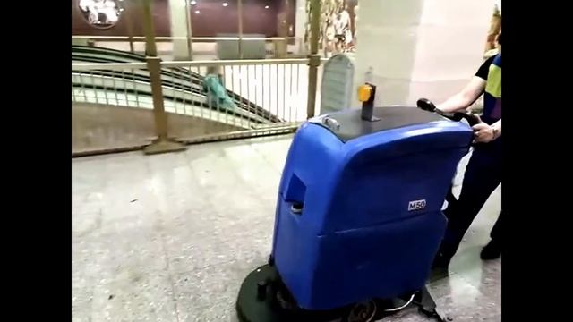 Метлана М50 поломоечная машина в Метрополитене г. Санкт-Петербург