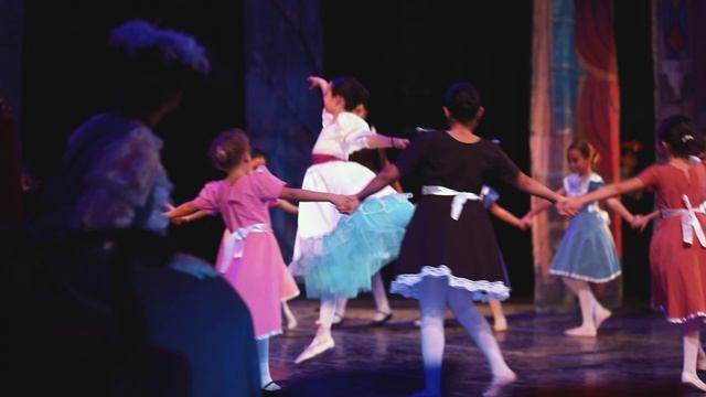 «Щелкунчик» школы балета «Матрешки» в Муниципальном театре Туниса. 02.12.2025