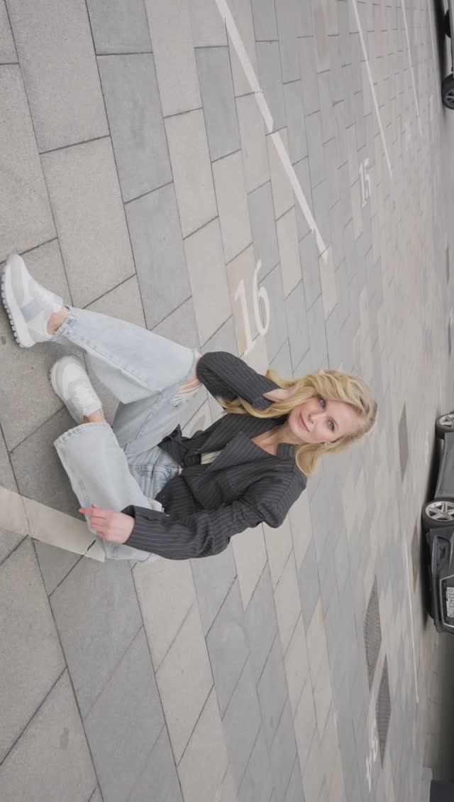 B8840000561bcb5366d383582de20abf