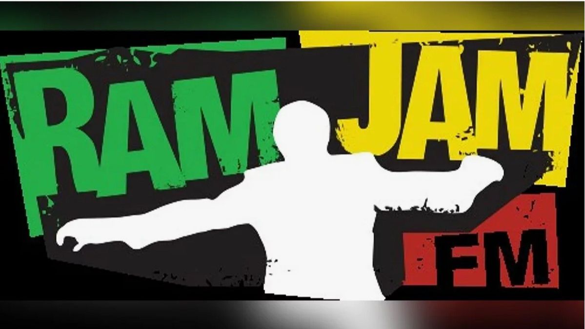 ГТА 4 EFLC Баллада о гее Тони. Радио Рам Джам (RamJam FM). Просто отслушивание. У диджея русск звук