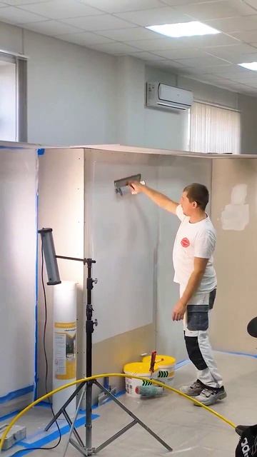 Механизированное нанесение материалов Danogips с помощью оборудования 