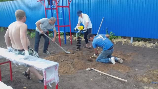 Уличные тренажеры, воркаут.