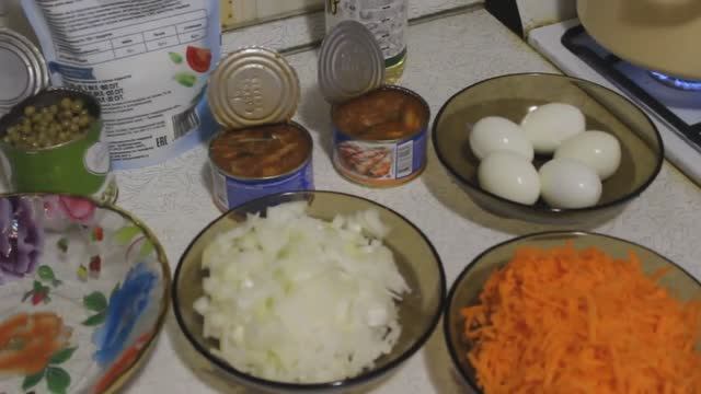 Нежный по вкусу салат из КИЛЬКИ в томатном соусе