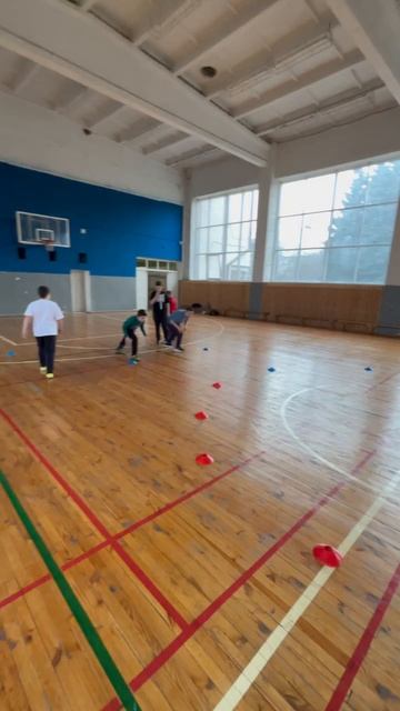 Упражнение на ловкость и быстроту.