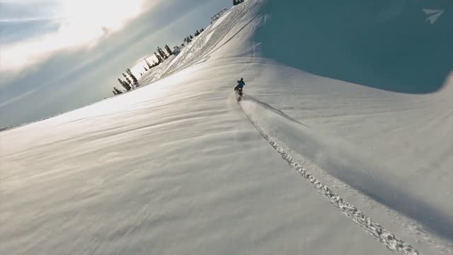 Snowmobile And Snowbike Mountain Freeride. FPV Drone. Чуть не потерял дрон, врезался в дерево!