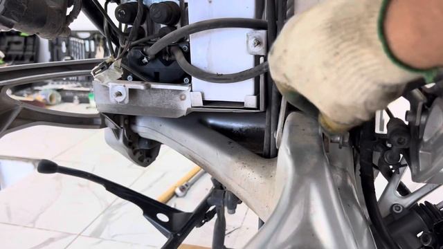 Замена сцепления BMW K1200RS, K1200GT, (K41) ч. 1