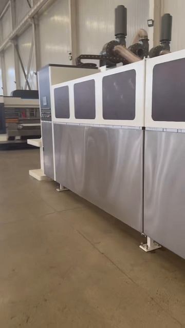 Линия для изготовления гофротары QHFP 1224-200 — работа оборудования