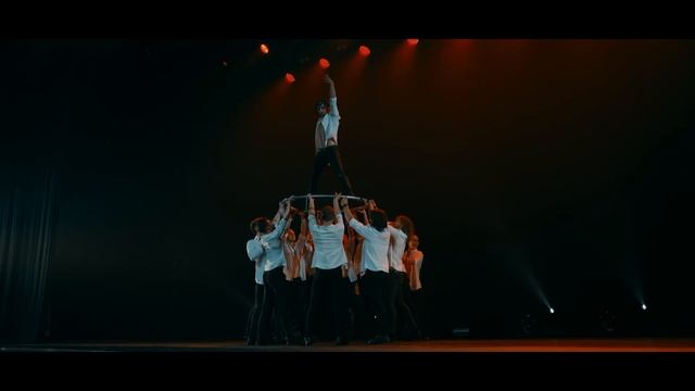 Шоу под дождём