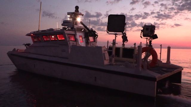 Патрульный катер US Navy Metal Shark 40 Defiant