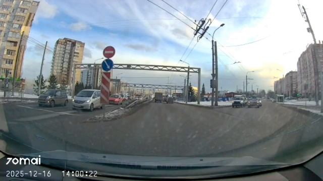 🚦Ежедневная рубрика неработающих светофоров в Красноярске,  16.12.2025 г. нам повстречался  один не