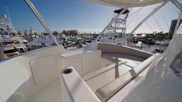 Моторная яхта Viking 90 Sky Bridge
