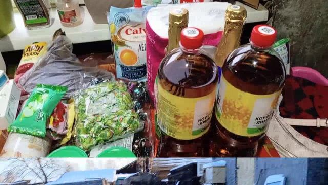 Были в городе. Закупили продукты. Многодетная семья.