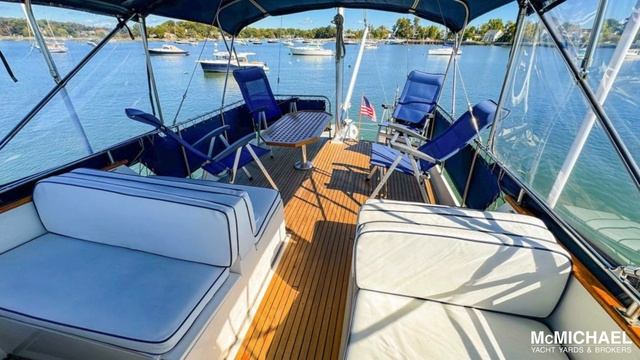 Классический траулер Grand Banks 42