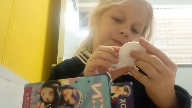 открываю бокс кейт-поп