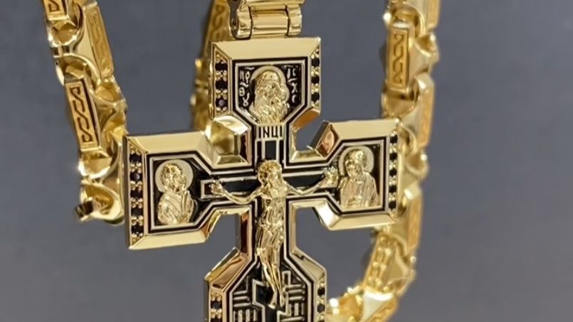 Комплект из желтого золота большой православный крест с чёрными бриллиантами и эмалью на цепочке