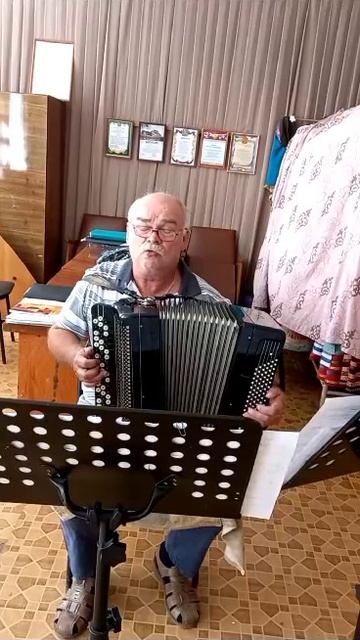 Плачет дождь над деревней моей