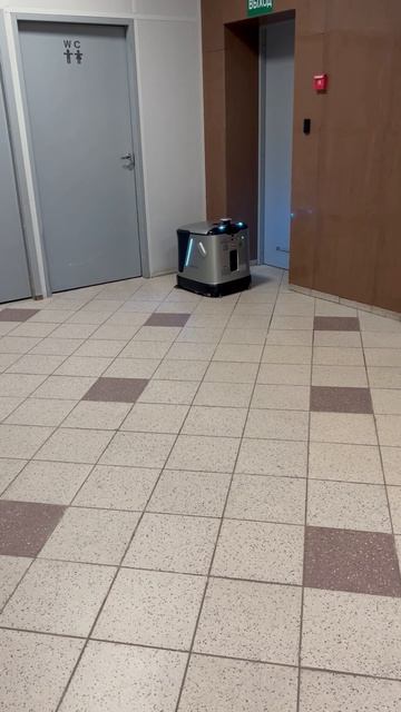 Робот поломоечная машина Метлана R2