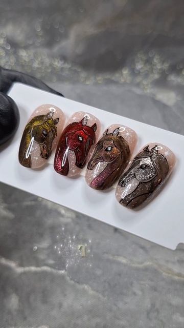 Лошади 🐎 #лошадьнаногтях #рисункинаногтях #росписьногтей #дизайнногтей #лошадьгельлаками #рисуноклош