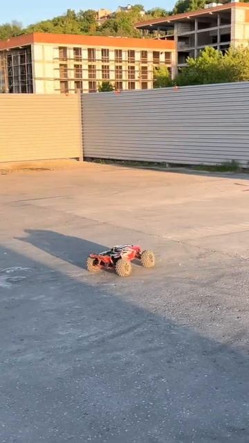 Arrma Kraton notorious Traxxas xmaxx HPI savage HSP on skate park jump bash #arrma #rccar #traxxas