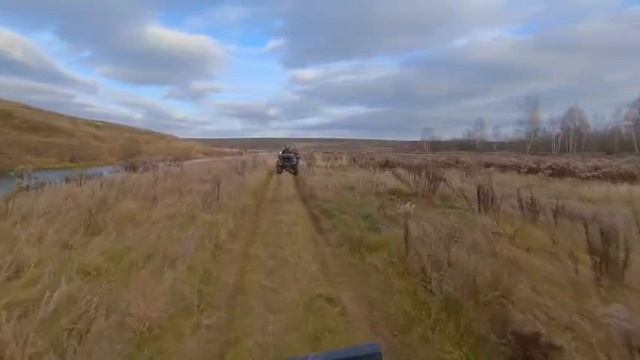 На трёх конях в Приупский лес.