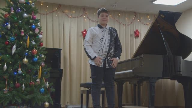 Новогодний Концерт в школе искусств (музыкальная школа) 24 Декабря 2025 года.