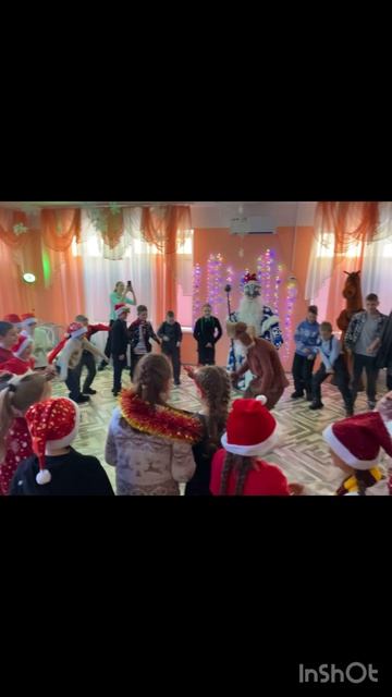 предновогодний спектакль 