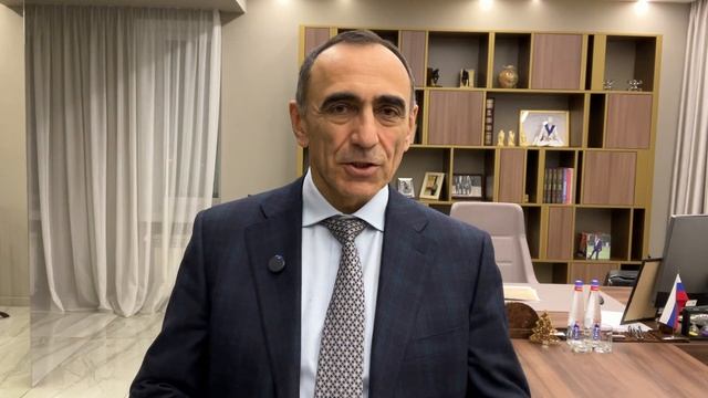 Поздравление с Новым годом депутата Законодательного Собрания Пермского края Армена Гарсляна