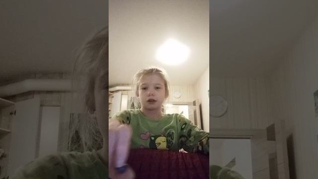 пробуем Skittles разного цвета и вкуса 💓😛😛🤍😱👽