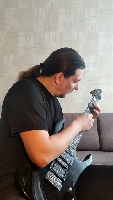 Тэппинг на электро гитаре.