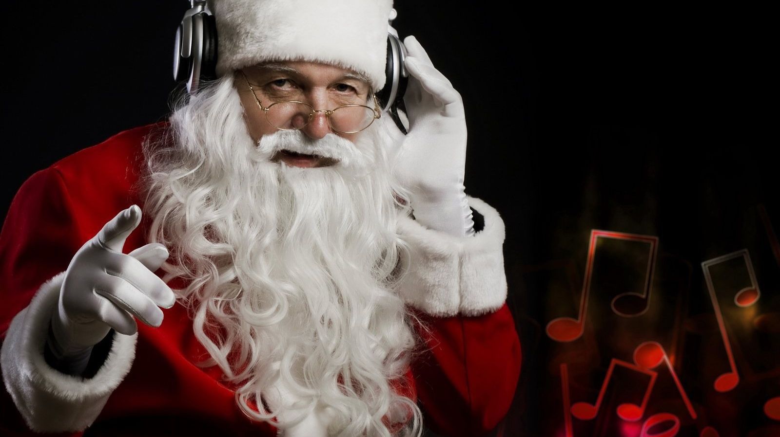 С наступающим новым годом!