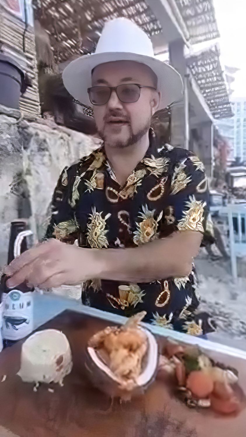 2025. КУРСКИЙ ЭКС-ДЕПУТАТ ПОЙМАН В ТАИЛАНДЕ. КЛЕТКА ЖДЁТ ЕГО В РОССИИ. МНЕНИЕ А.РОЖИНЦЕВА