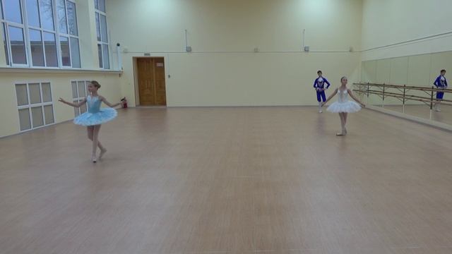 Танец Па де труа из балета «Щелкунчик». Исполнители Голуб Анна, Филатова Анастасия, Румянцев Егор