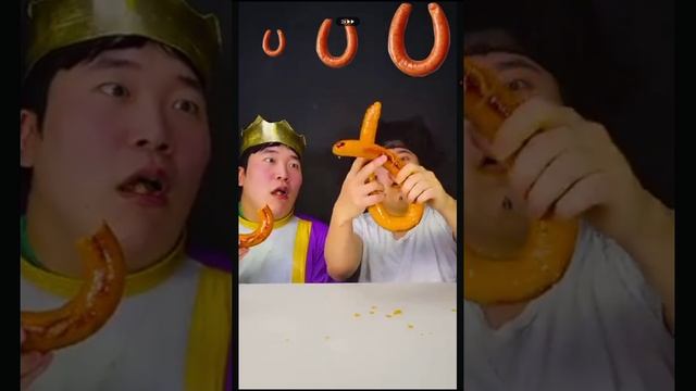 острая лапша,раки,бургеры,яйца,колбаса,