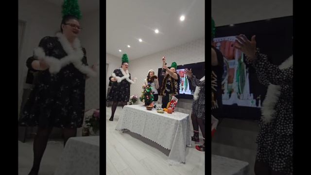 Новогодняя песня от группы без 5'11