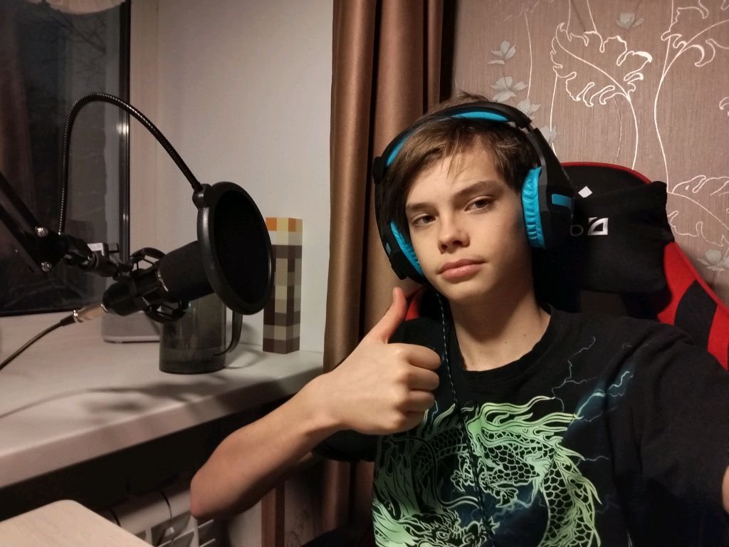 вырезаю из дерева