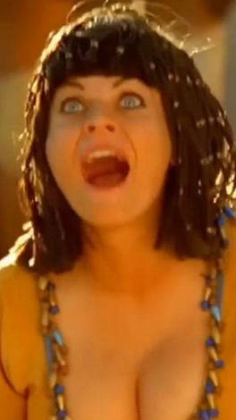 Geri Halliwell It's Raining Men На Русском Точка Z Shorts