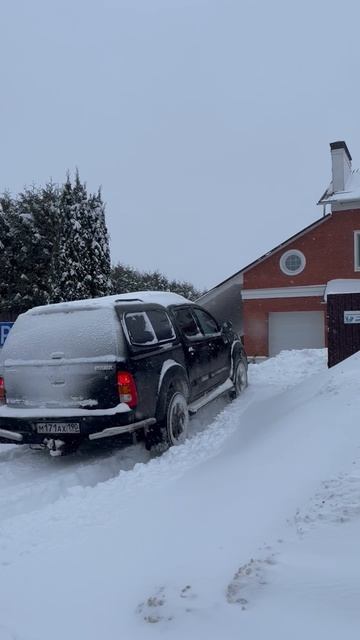 Toyota Hilux снежной зимой