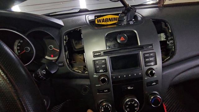 Как снять штатную магнитолу Киа Серато 2 2008 2009 2010 2011 2012 2013