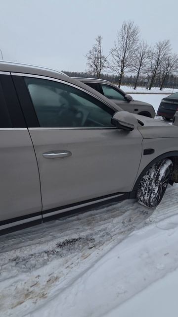 Встретили первые авто из Китая в 2026