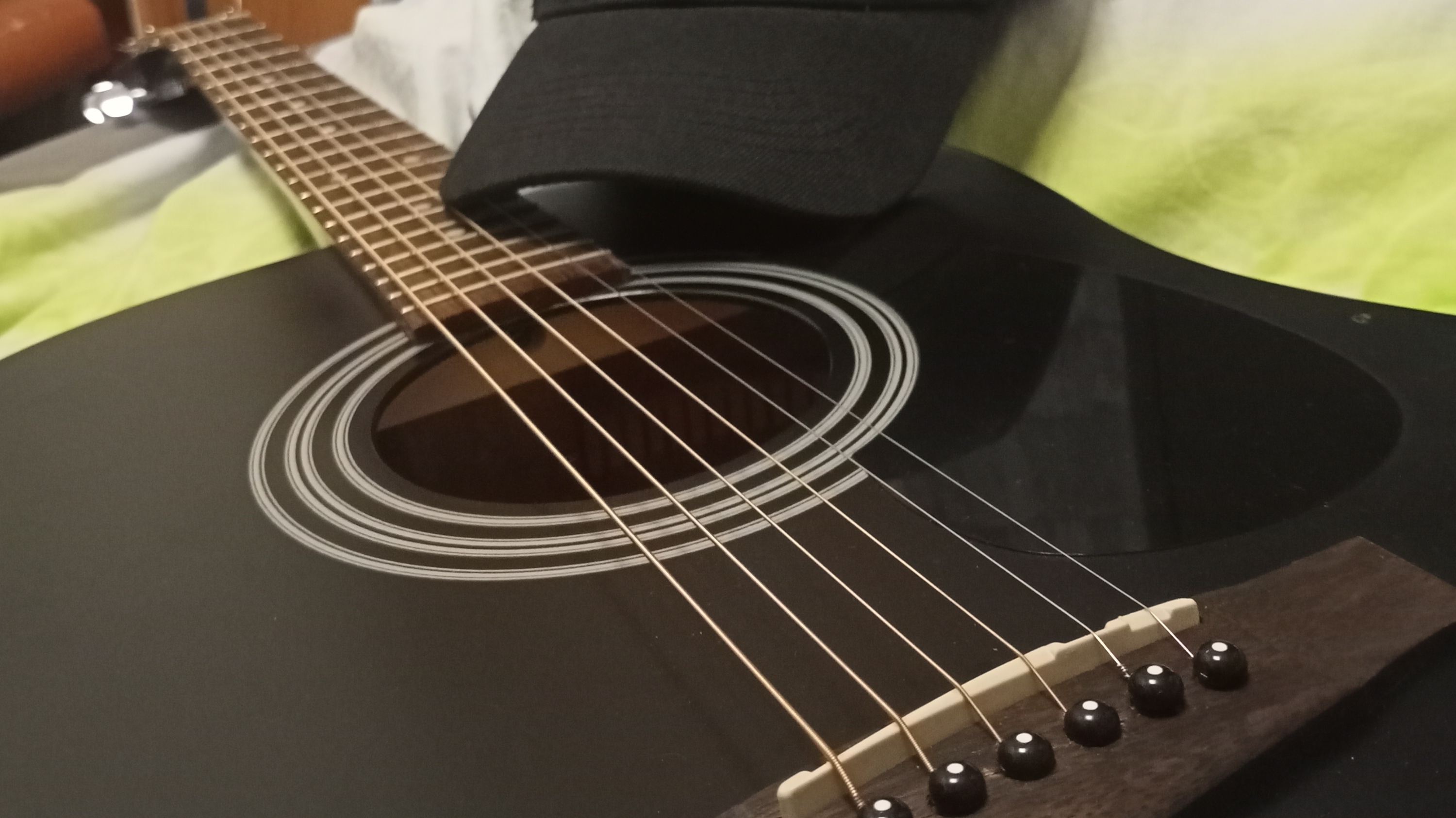 Сигарета мелькает во Тьме