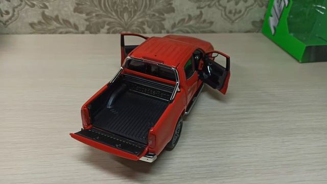 Mercedes-Benz X'2017 Pickup. 1-27 от Welly.+