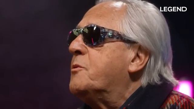 GILBERT MONTAGNÉ SA VIE INCROYABLE AVEUGLE CÉLÈBRE ET SURVIVANT IL NOUS RACONTE TOUT