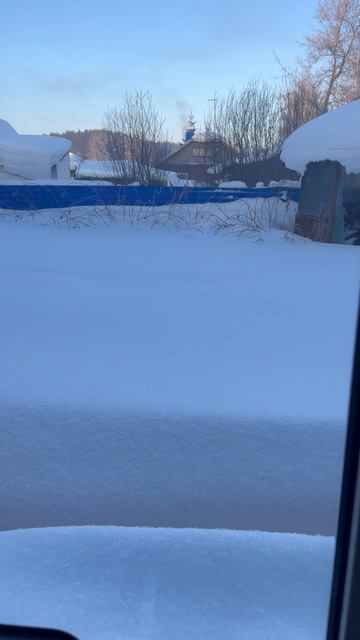 Местный снег