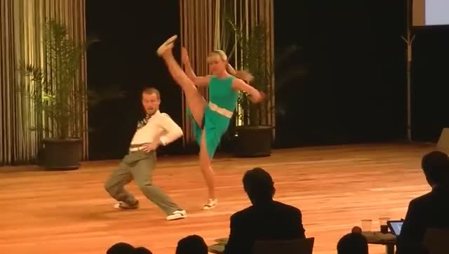 1-е место в быстром финале буги-вуги — Сондре и Таня.