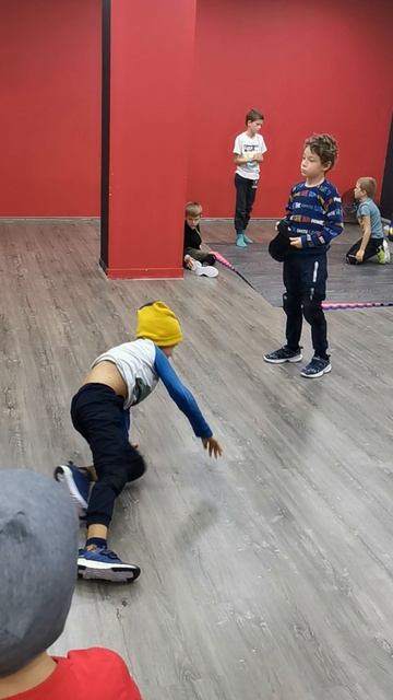 Тёма отплясывает брейк, 14 сентября 2021 г.