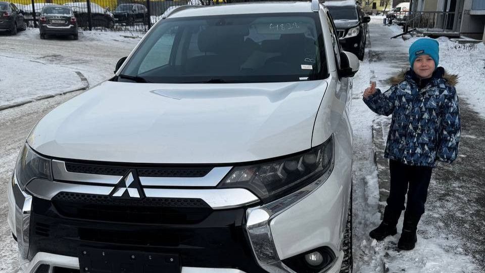 Mitsubishi Outlander 2.4 CVT 4WD Premium 7 Seats