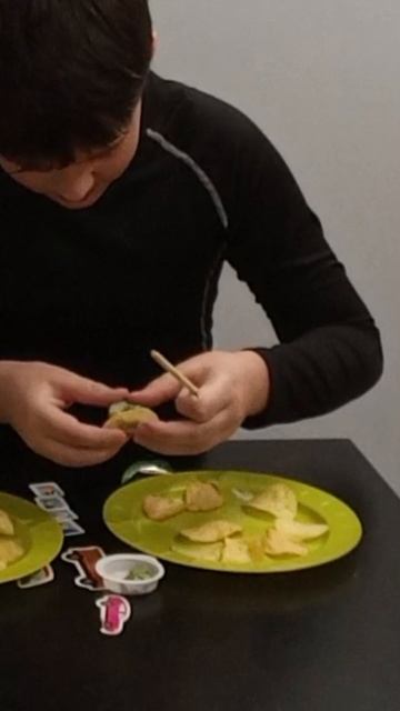 кому попадётся вассаби тот проиграл!