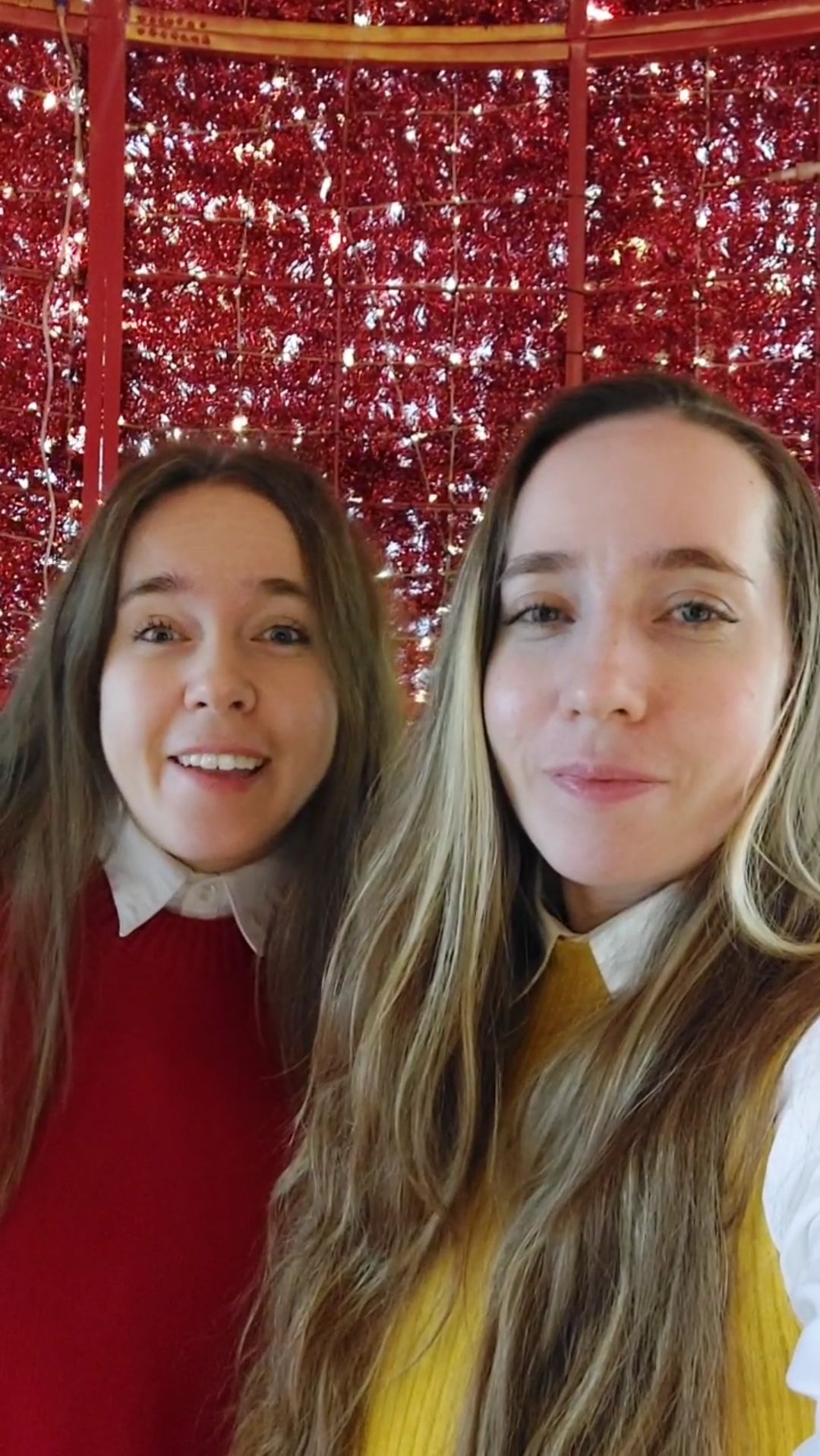 Сёстры Каратыгины поздравляют с Новым 2026 годом! 🎄 #kompromisfm #новыйгод #newyear