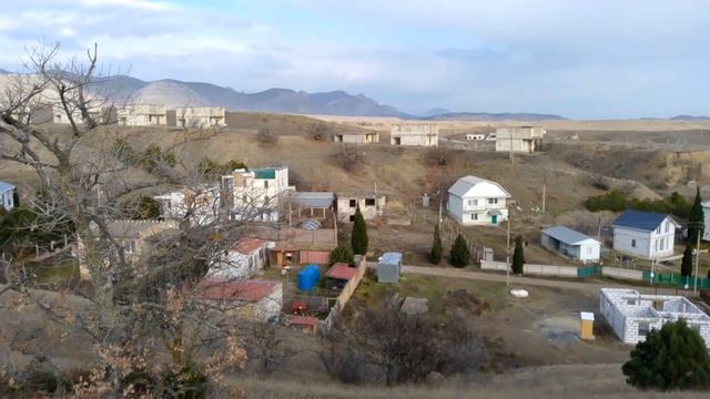 Земельный участок с Миндальное