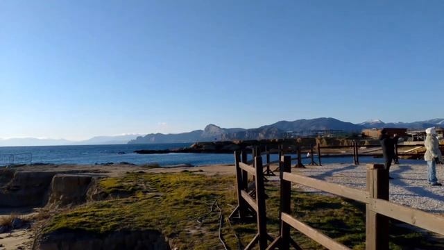 Земельный участок в с Миндальное